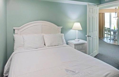 Ormond Beach Resort | City-View 1BR Condo – Full Kitchen, Resort Pool Access & Ideal Central Location