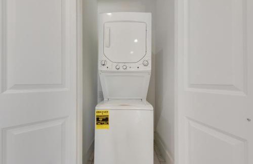 Downtown Dallas Apartment | City View 2BR Apartments