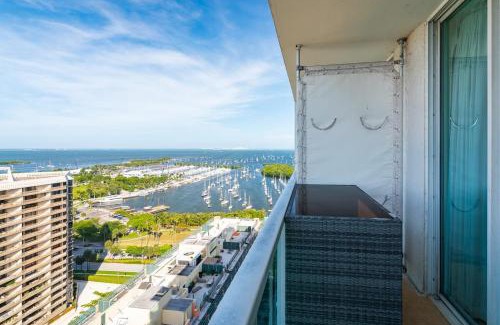 Coconut Grove House | City View Balcony steps from Restaurants, Peacock Park & Marina