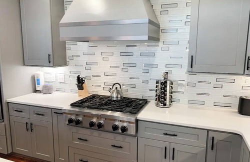 Southwest Raleigh House | City View Luxury- near Downtown, Capital, NC State- w/King Suite