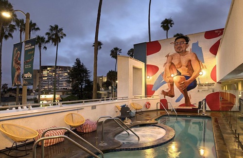 Venice Hotel | City View Unit Near Ocean Avenue! With Heated Pool & Ping-pong Tables to Unwind!