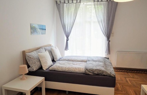 Meidling Apartment | City Villa Schönbrunn Apartments - Contactless 24h Check-In