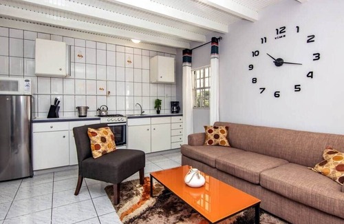 Colon Apartment | Citylife Apartments - Pool/Free Parking/in Willemstad. Apartment F