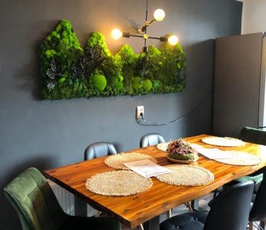 Sfantu Gheorghe Apartment | Cityscape Comfort with key lockbox