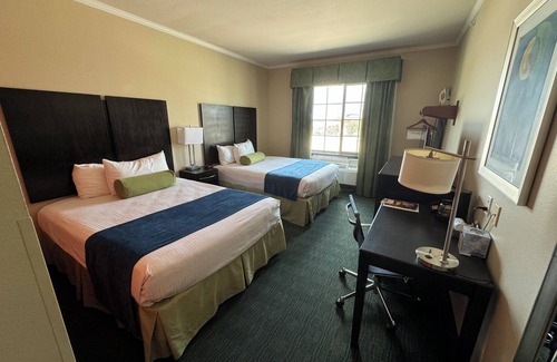 Near East Side Hotel | Cityview Inn & Suites Downtown RiverCenter Area