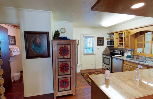 Red River Apartment | Claim Jumper #8 Townhouse with High Speed Wifi