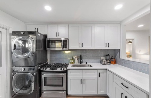 Bay Ho House | Clairemont Central | Pet Friendly | 25% Off Monthly