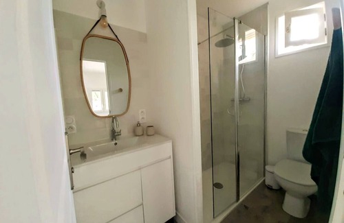 Cenac-et-Saint-Julien Apartment | Clairière. Studio Neuf, Grande Terrasse, Piscine, Avec Magnifique vue Forêt