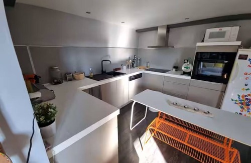 La Tour-d'Aigues House | Clame country house