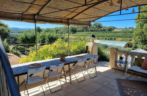 La Tour-d'Aigues House | Clame country house