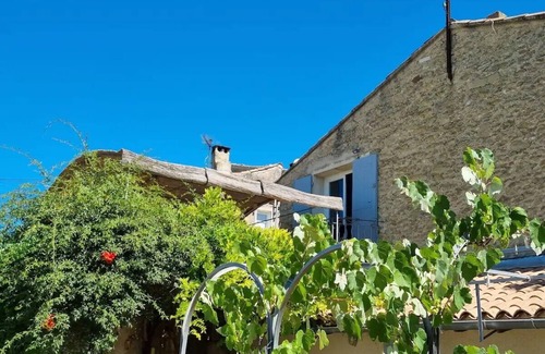 La Tour-d'Aigues House | Clame country house