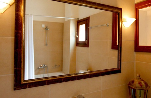 Petra Hotel | Clara Hotel