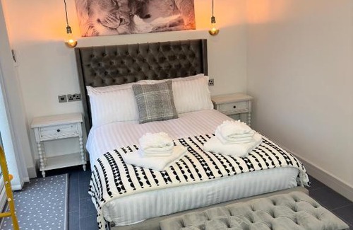 Skegness Villa | Clarendon House - Hot Tub