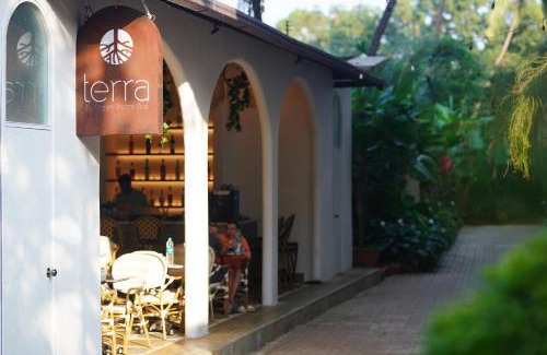 Gauravaddo Hotel | Clarion Hotel Ocean Palms Goa