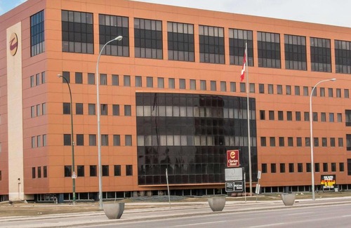 St. James Hotel | Clarion Hotel & Suites