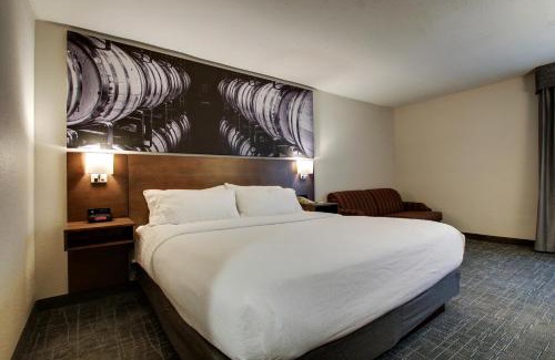 Hopkinsville Hotel | Clarion Pointe Hopkinsville near The Bruce Convention Center
