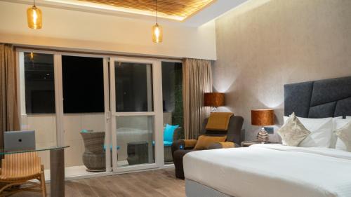 Kangra Hotel | Clarks Inn Suites Kangra