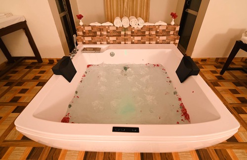 Sawai Madhopur Hotel | ClarksInn Suites Ranthambore