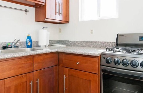 Russian Hill Apartment | Classic And Cozy Home Away From Home In Beautiful And Convenient Russian Hill
