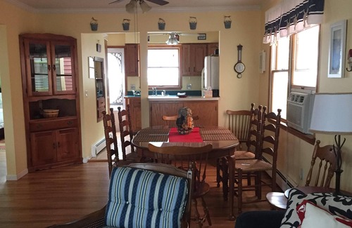Ocean Grove House | Classic beach house, 4 BDRs, sleeps 10, off street parking, ocean views