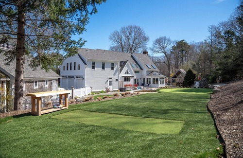 East Sandwich House | Classic Cape Cod Retreat with Amazing Backyard Amenities - why leave?