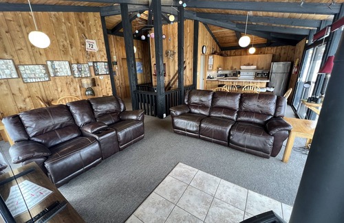 Snowmass Village Ski Chalet | Classic Chalet on free shuttle route-fireplace, hot tub and sauna.nn5 Bedrooms