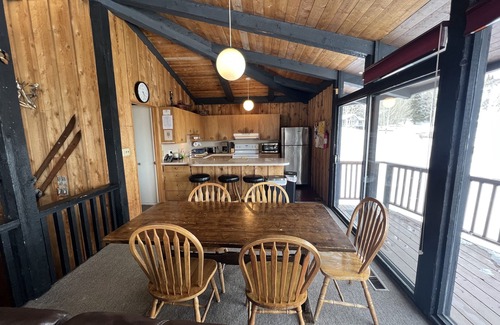 Snowmass Village Ski Chalet | Classic Chalet on free shuttle route-fireplace, hot tub and sauna.nn5 Bedrooms