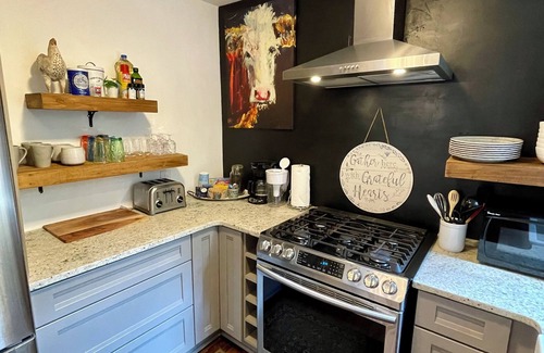 Athens Cottage | Classic City Cottage: Walk to 5 Points/UGA/Stadium