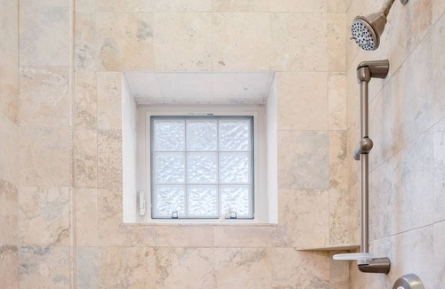 Paradise Valley House | CLASSIC COLOSSAL - BACKYARD RESORT - 4 MINS TO OLD TOWN