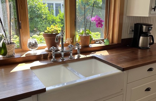 Harbor Springs House | Classic cottage in downtown Harbor Springs
