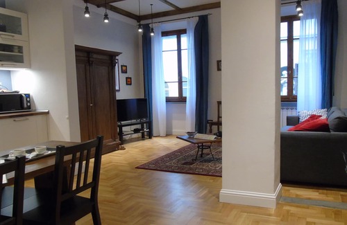 Duomo Apartment | Classic Florentine style apartment, just behind the Cathedral