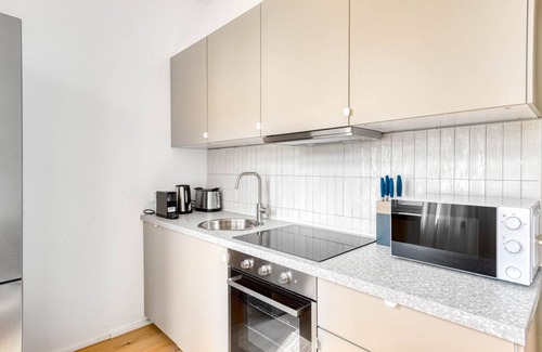 Friedrichshain Apartment | Classic Friedrichshain 1BR nr Frankfurter Tor, by Blueground