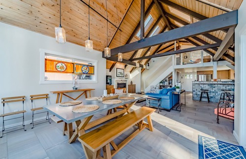 Trinidad House | Classic home with ocean views - just a short walk to parks & beaches