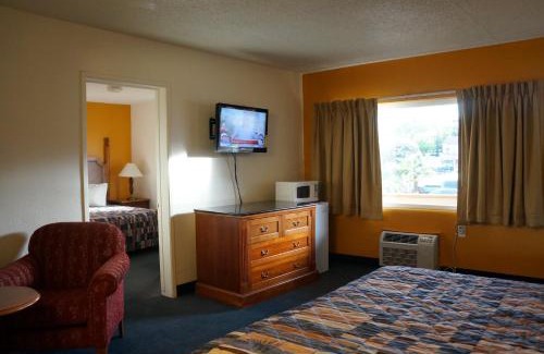 Red Bluff Hotel | Classic Inn