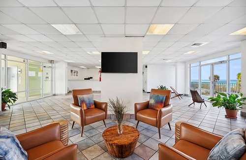 Panama City Beach Hotel | Classic King at Holiday Terrace Beachfront Hotel, Pets Allowed, Free Parking!