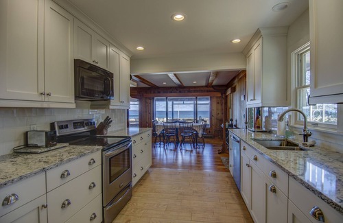 Glen Arbor Cottage | Classic Lake Michigan Cottage In Glen Arbor