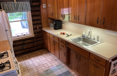 Longville Cabin | Classic Lakeside Log Cabin with Panoramic Views . Fish, Swim, Relax!