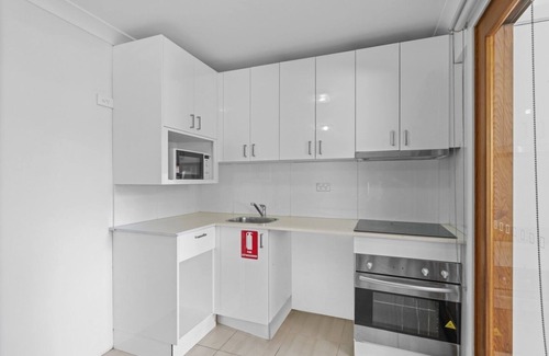 Ultimo House | Classic Metro 3 Level Terrace