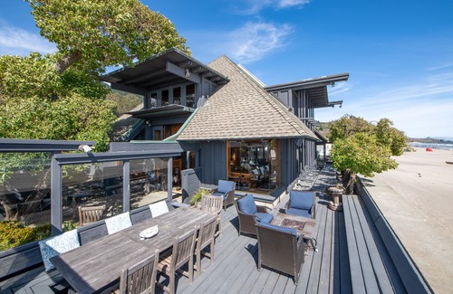 Stinson Beach House | Classic Oceanfront Stinson - The Whale House
