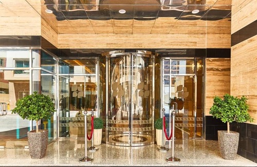 Al Barsha 1 Apartment | Classic Room Near Mall of Emirates By E R
