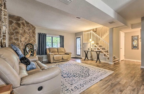 East Pensacola Heights House | Classic Townhome Less Than 9 Mi to Pensacola Beach!