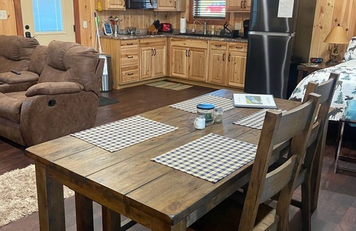 Bristol Cabin | Claude's Cabin Riverfront on the South Holston River