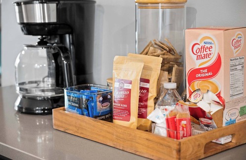 Mount Adams House | Clawfoot Tub, Next to Monastery Wedding Venue, 3BR