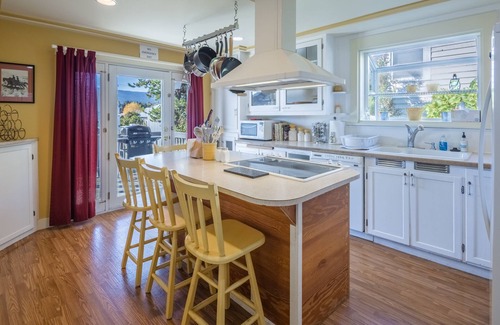 Cle Elum House | Cle Elum Bungalow - Walk to Town!