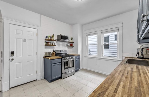 Detroit - Shoreway House | CLE's Gordon Square Gem
