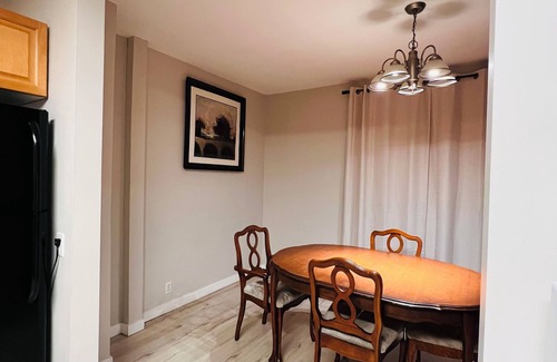 Medicine Hat House | Clean 2-bedroom house in Downtown with 1Gbps