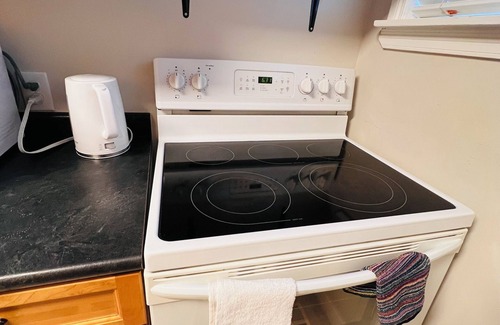 Medicine Hat House | Clean 2-bedroom house in Downtown with 1Gbps