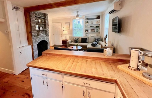 Off Broadway Cottage | Clean & Bright historic cottage steps from the Broadway Restaurant District!