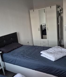 Vahrenwald Apartment | Clean & Central 2 Room Apartment 50m²
