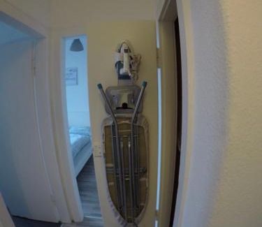 Vahrenwald Apartment | Clean & Central 2 Room Apartment 50m²